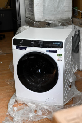 Стиральная машина Electrolux UltraCare 800 EW8F5417ACE 