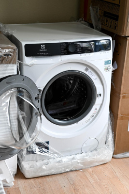 Стиральная машина Electrolux SteamCare 700 EW7F5612QE