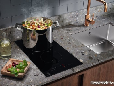 Варочная панель Electrolux LHR3233CK