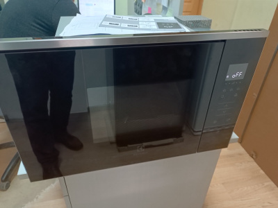 Микроволновая печь Electrolux KMFE172TEX