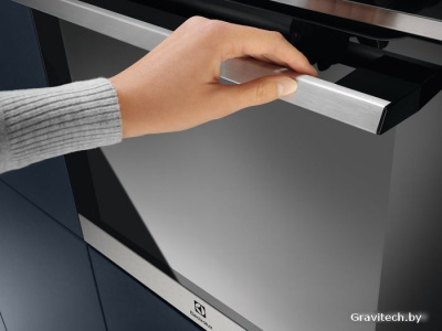 Электрический духовой шкаф Electrolux EOC9P31WX