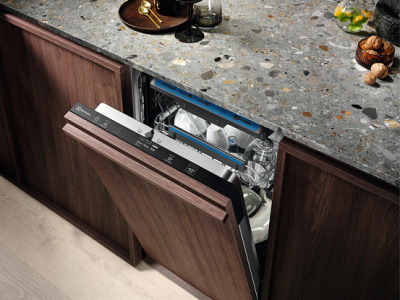 Встраиваемая посудомоечная машина Electrolux EMM23102L