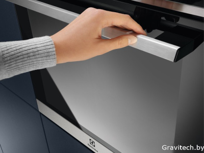 Электрический духовой шкаф Electrolux COF6P76BX