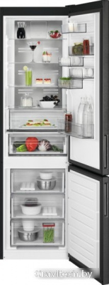 Холодильник AEG RCB736E7MB