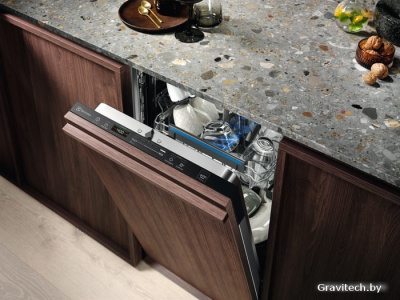 Встраиваемая посудомоечная машина Electrolux EEQ942200L