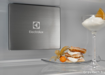 Холодильник Electrolux ENP7TD75S