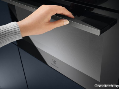 Электрический духовой шкаф Electrolux CombiQuick 800 KVLBE08H