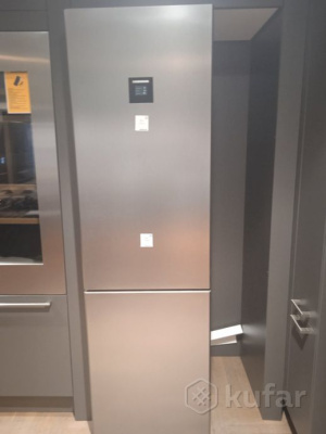 Холодильник Liebherr CBNsfd 5733 Plus BioFresh